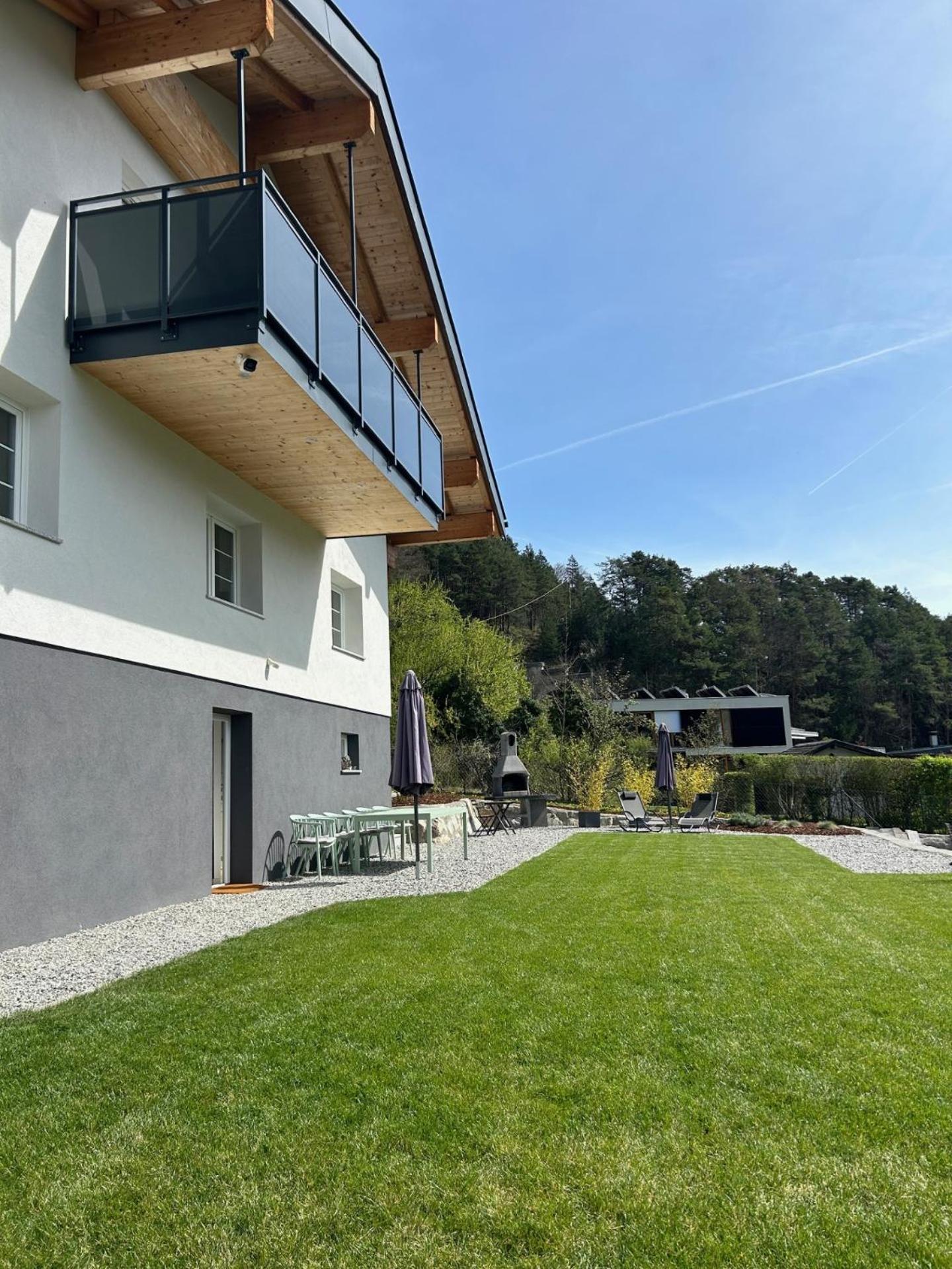 Wohnung Mit Garten Und Panoramablick In Innsbruck Exterior photo